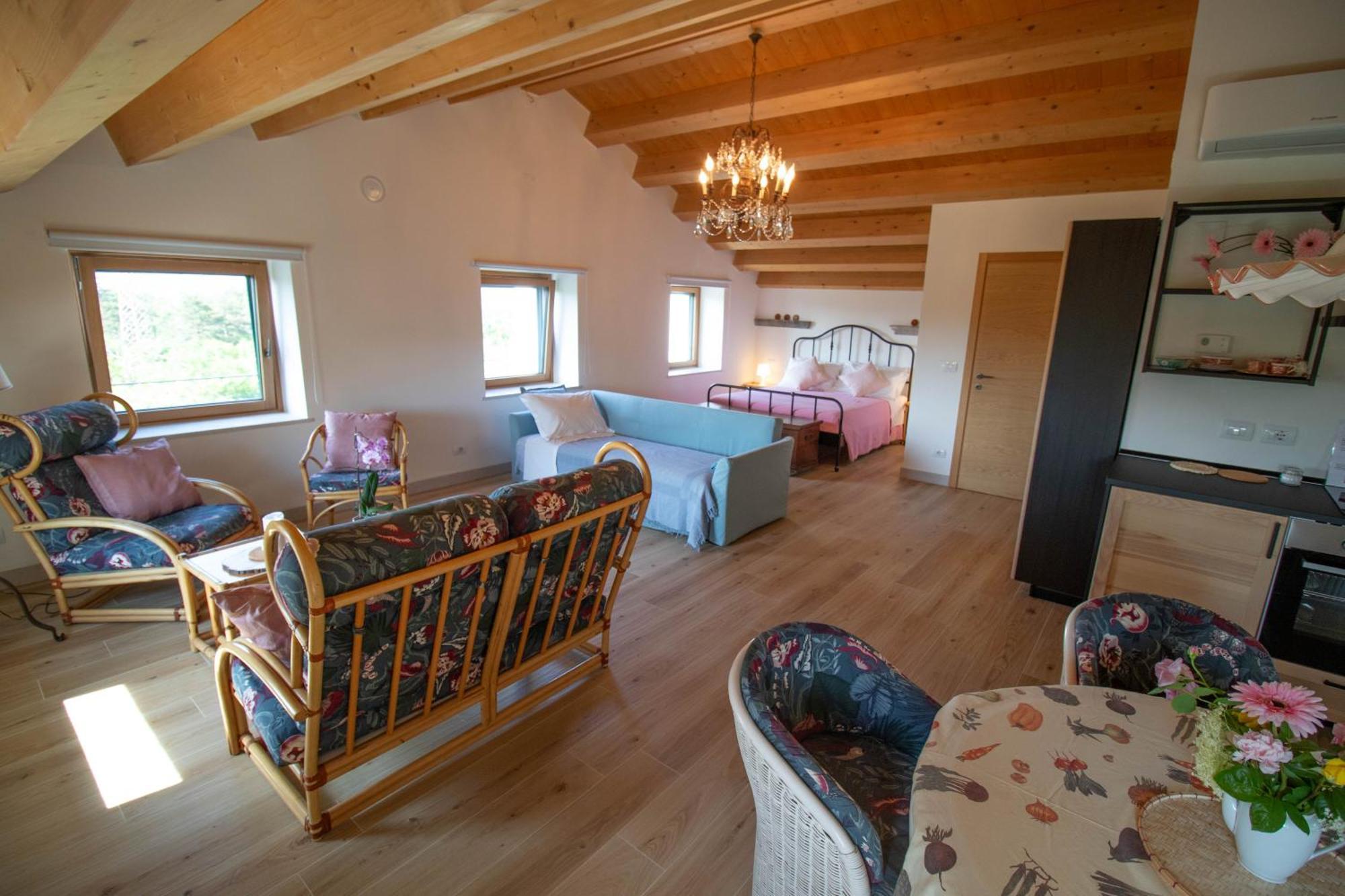 Apartamento Agriturismo Ai Tre Sentieri Aurisina Habitación foto